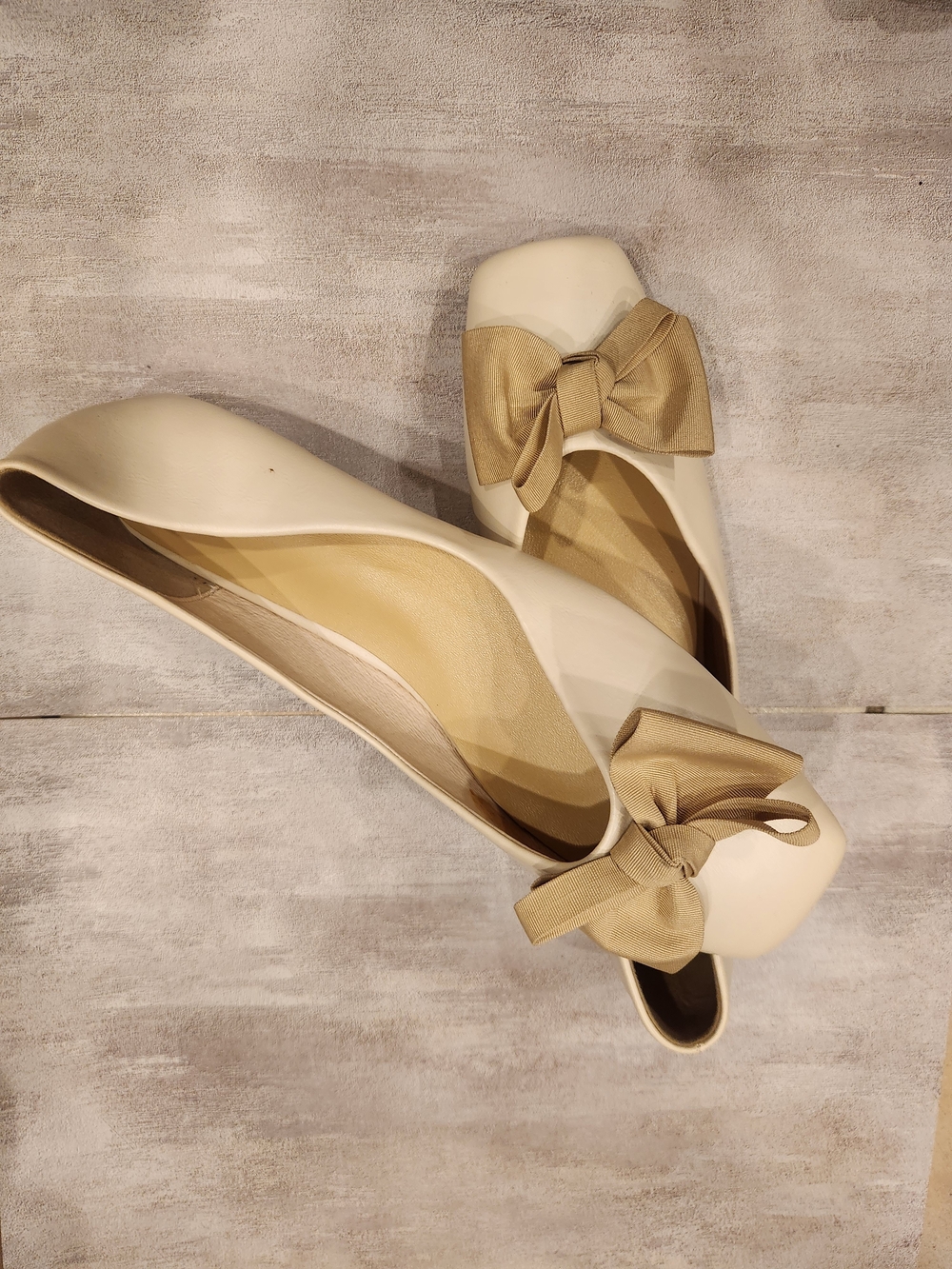 C. PARAVANO Classic Women’s Cream Ballet Flats with Bow BRAND NEW Size 11
